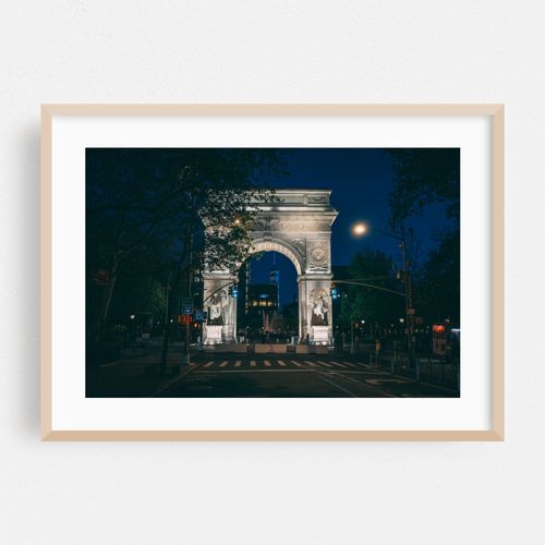 Washington Square Arch at night