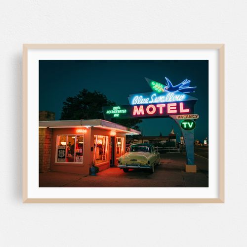 Blue Swallow Motel at Night, Route 66 03