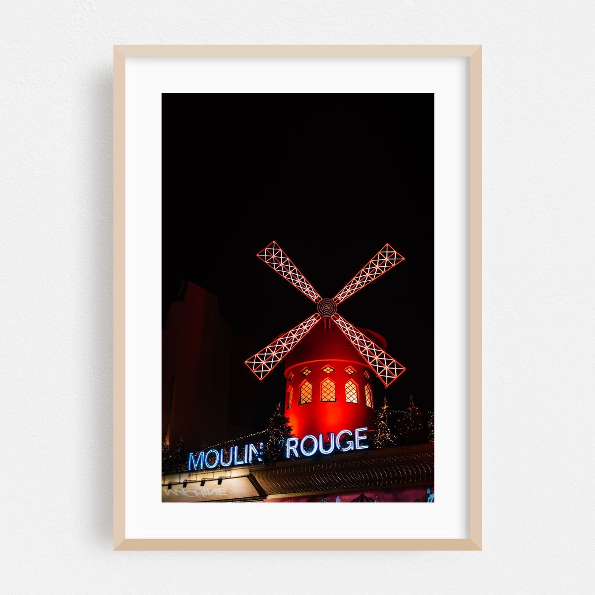 Moulin Rouge – image 1 of 16