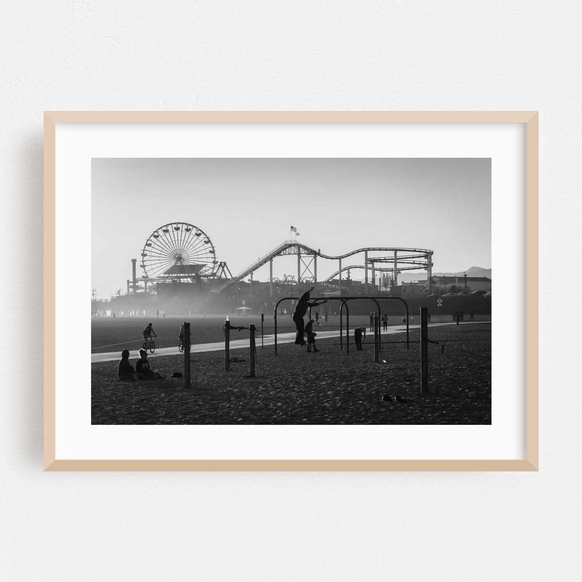 Muscle Beach B&W – image 1 of 6