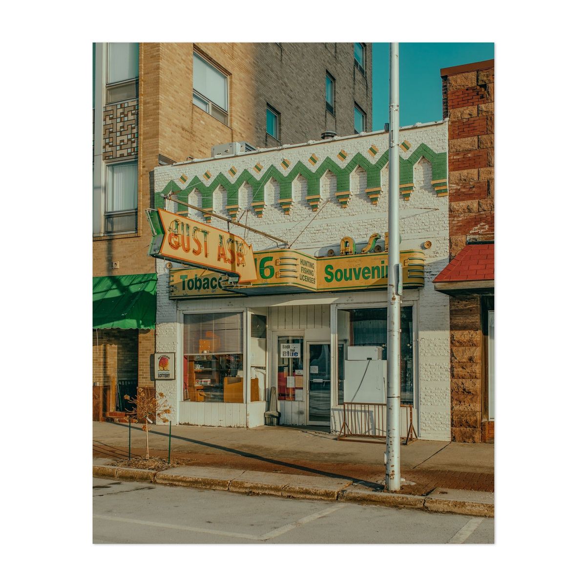 Gust Asp Party Store 02 – image 1 of 2