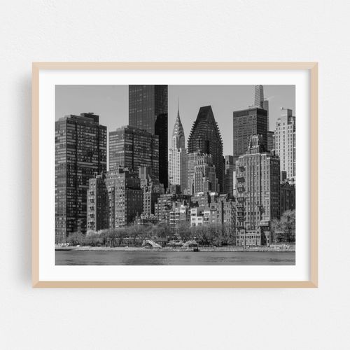Manhattan from Roosevelt Island 01 B&W