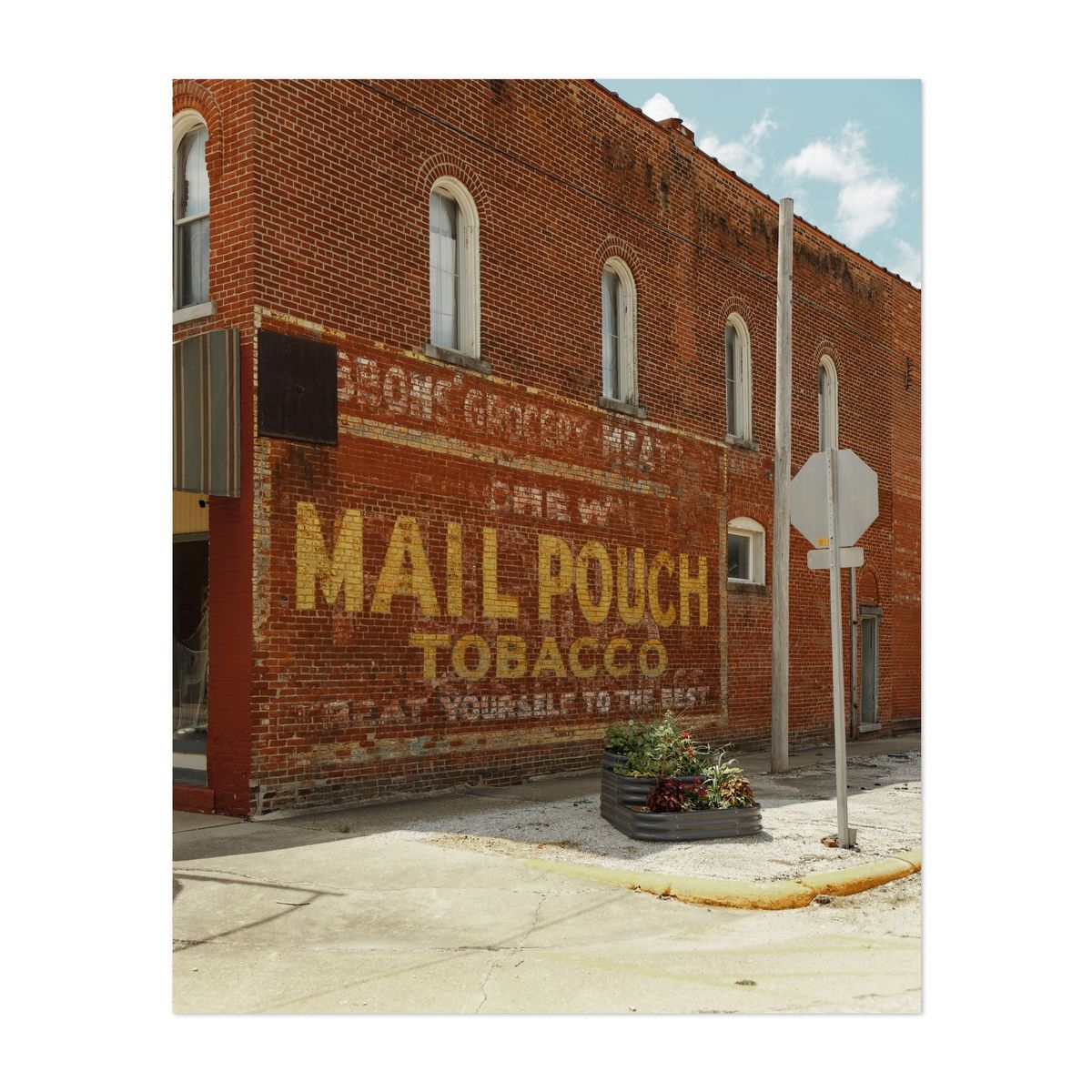 Mail Pouch Ghost Sign in St. Elmo – image 1 of 2