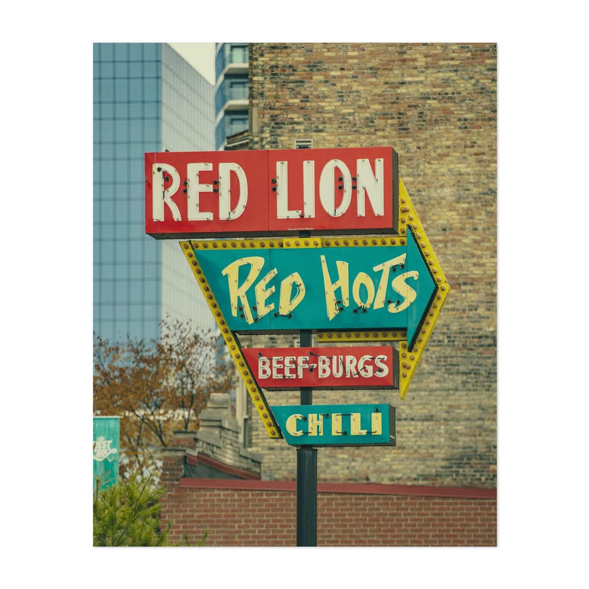 Red Lion Sign – image 1 of 2