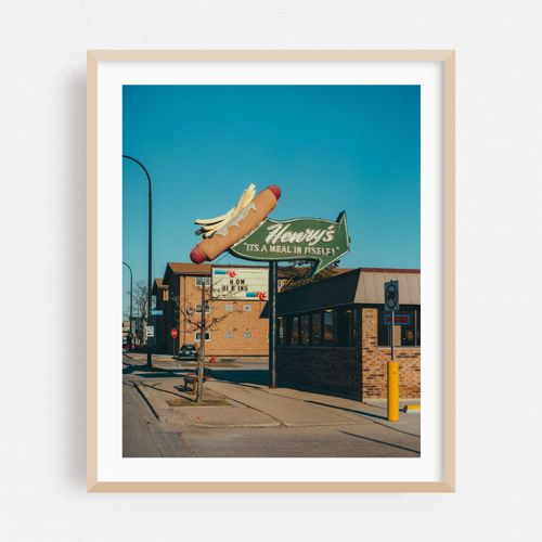 Henry's Hot Dogs 01