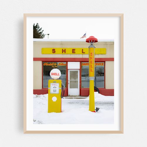 Shell Service Station in La Grange 01