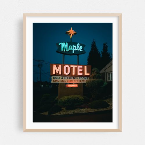 Maple Motel, Newington 02
