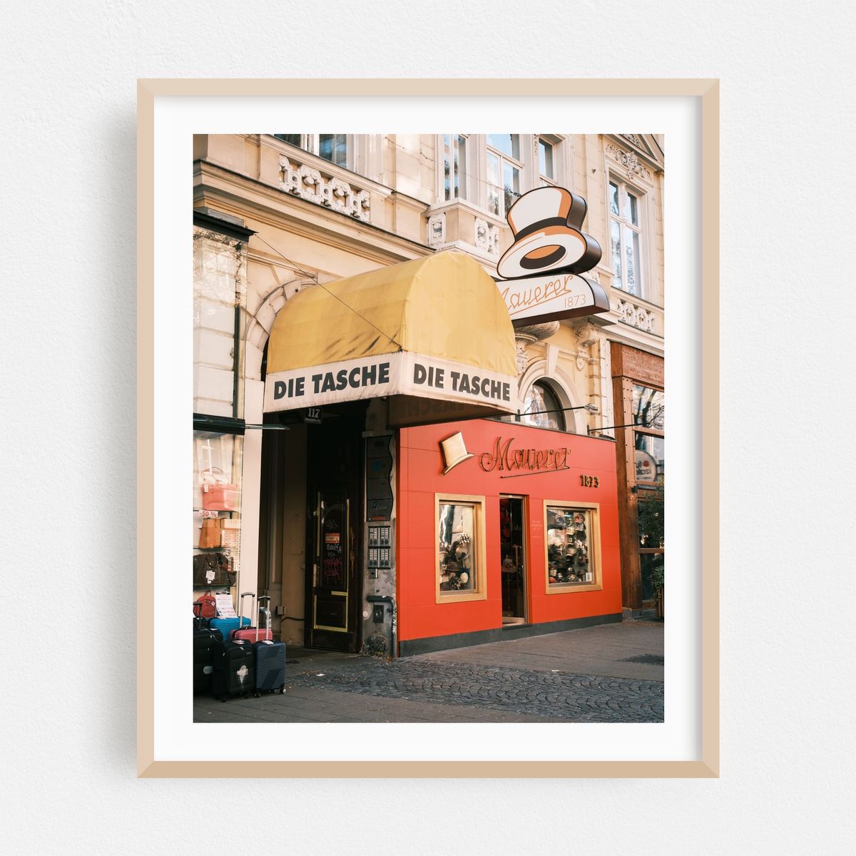 On Mariahilfer Straße, Vienna 02 – image 1 of 12