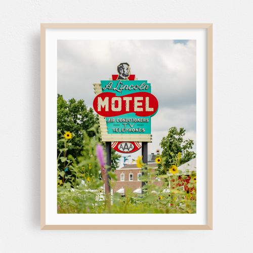 A. Lincoln Motel Sign