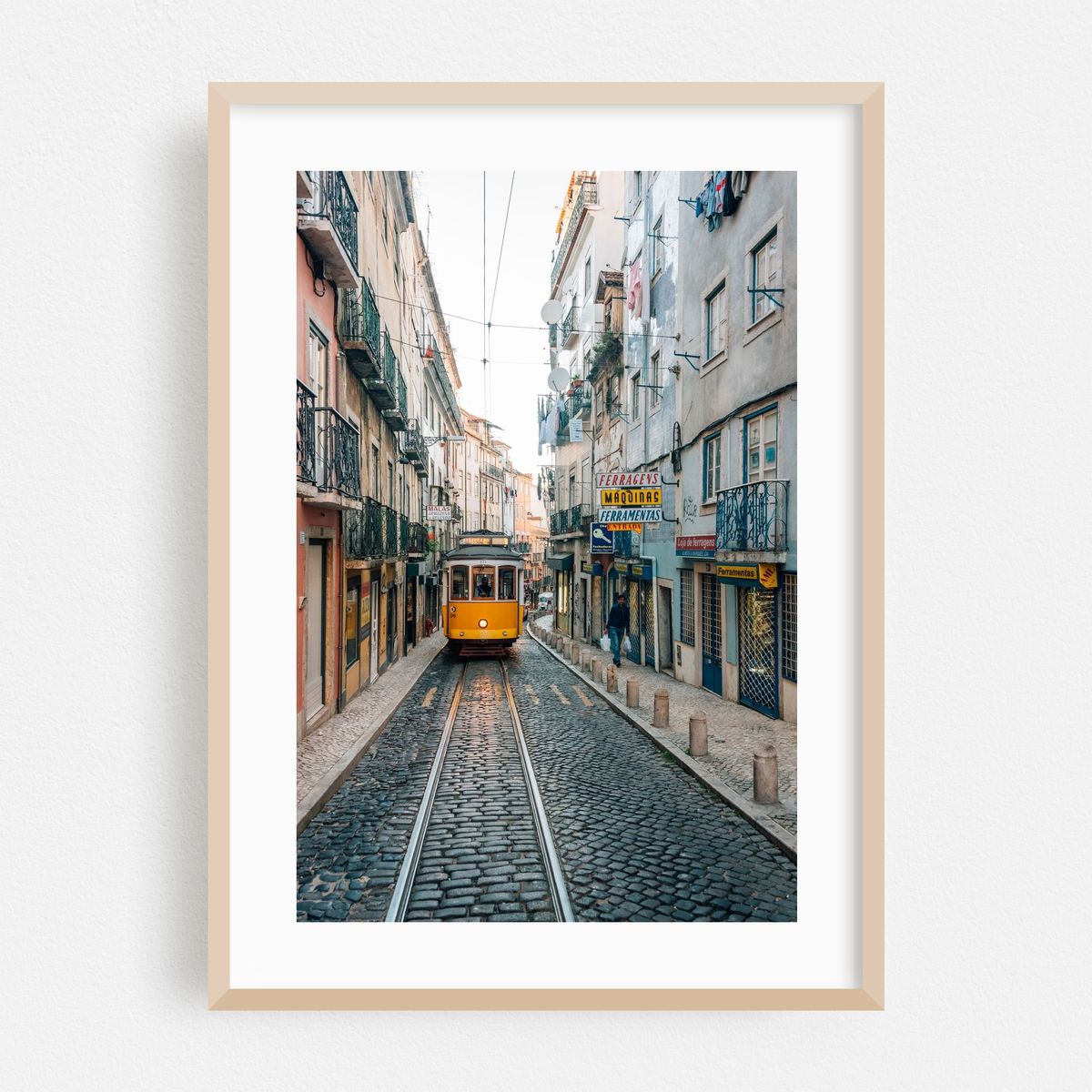 Rua Cavaleiros – image 1 of 16