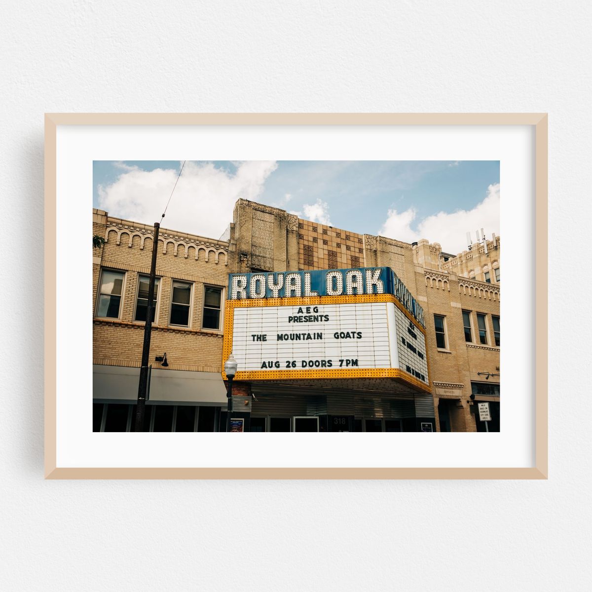 Royal Oak Theater 02 – image 1 of 6