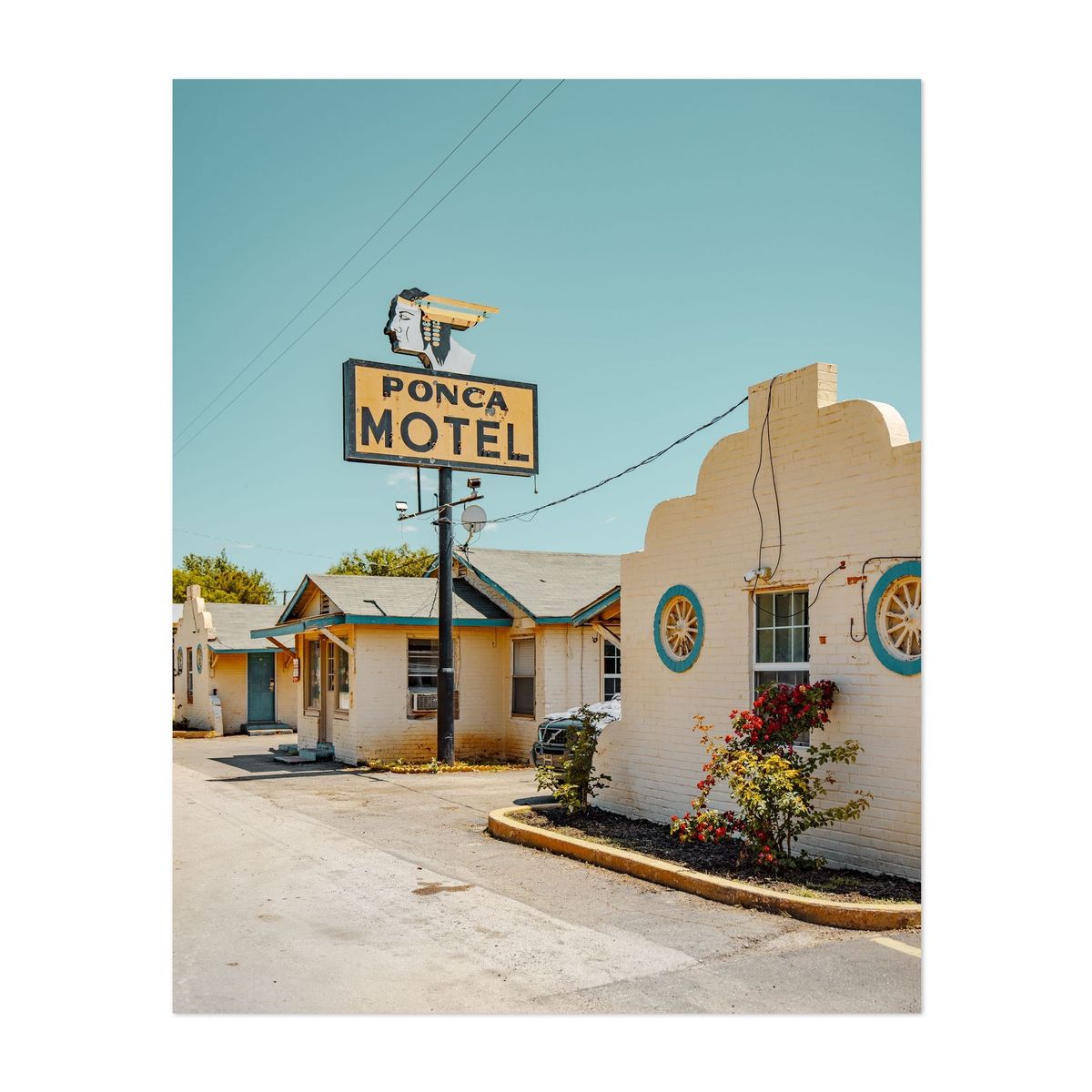 Ponca Motel – image 1 of 2