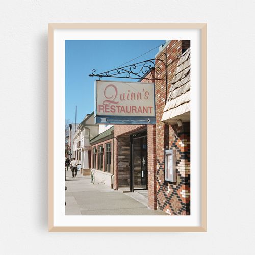 Quinn's, Beacon 01