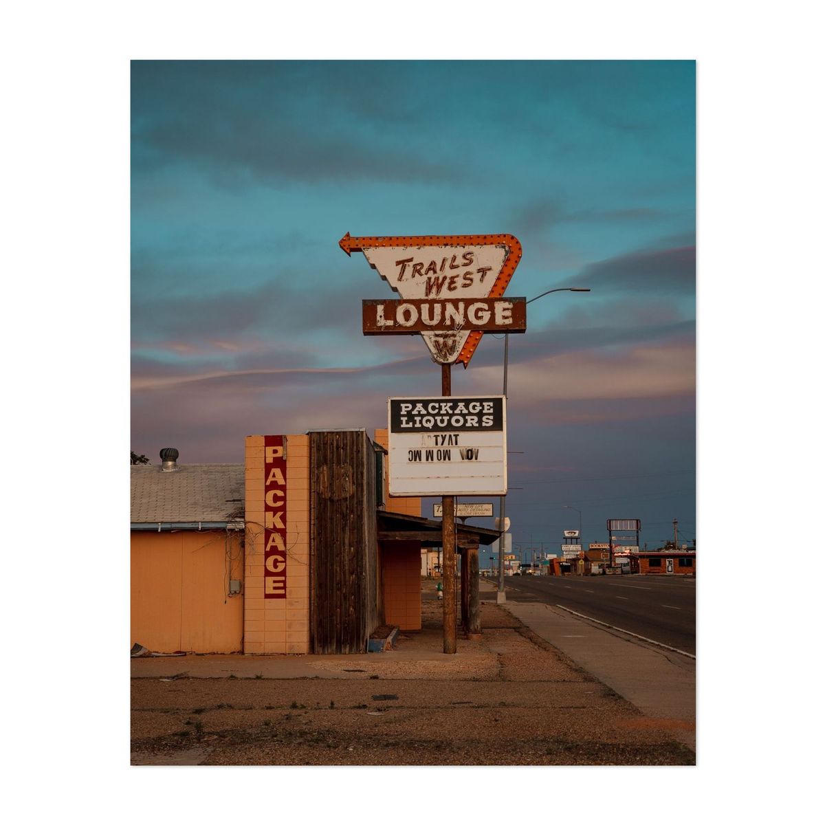 Trails West Lounge 01 – image 1 of 2