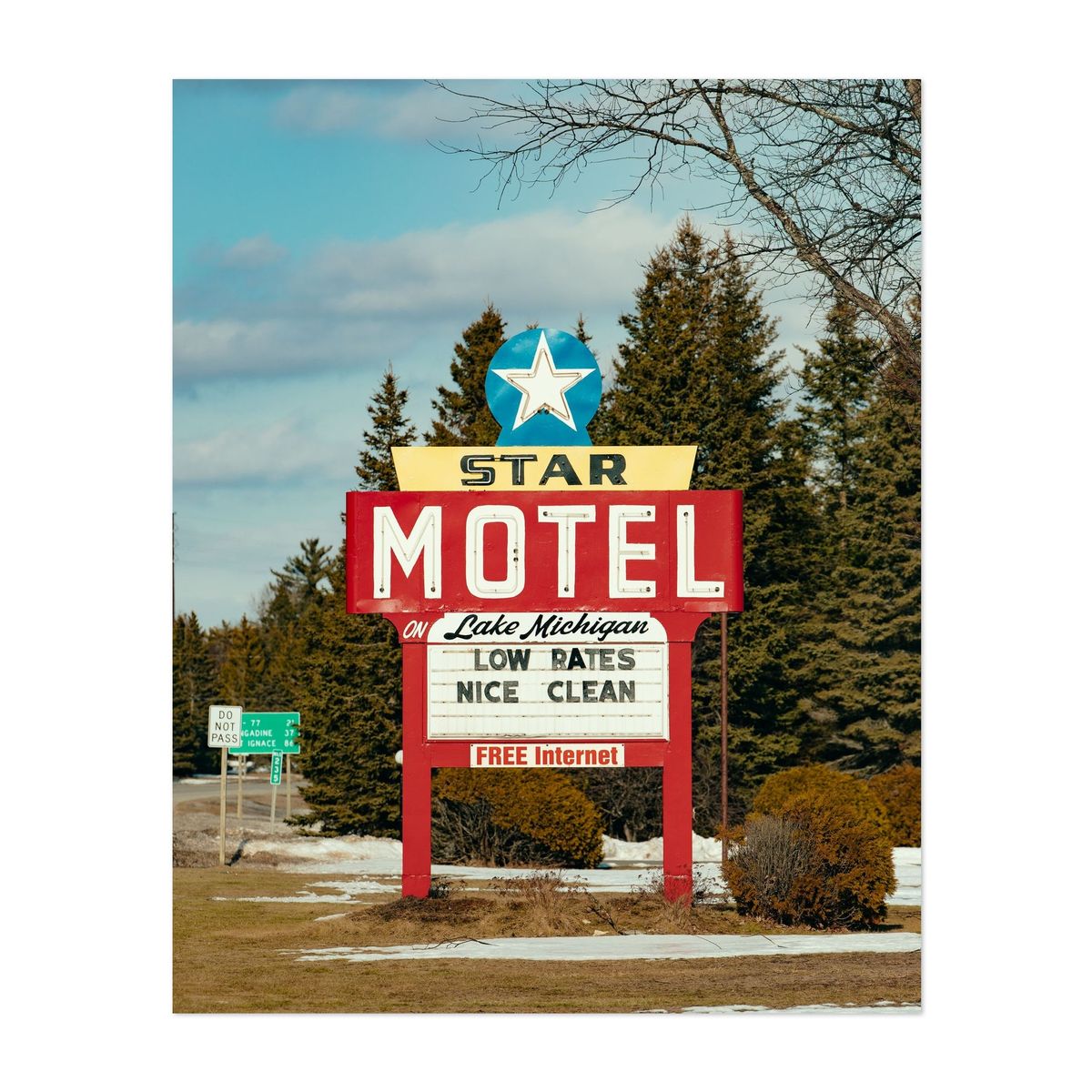Star Motel – image 1 of 2