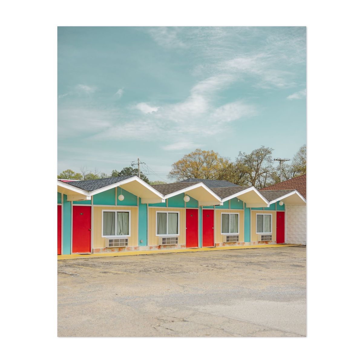 Gray Plaza Motel 01 – image 1 of 2
