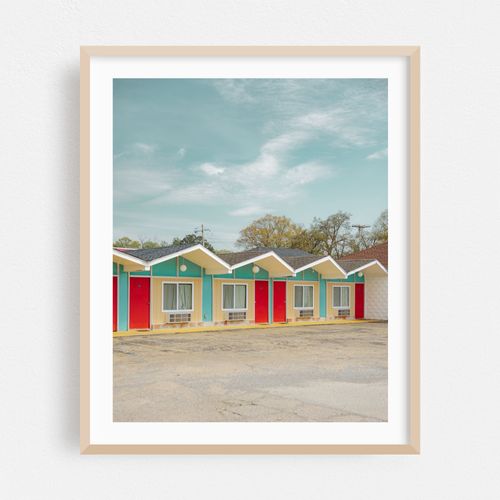 Gray Plaza Motel 01