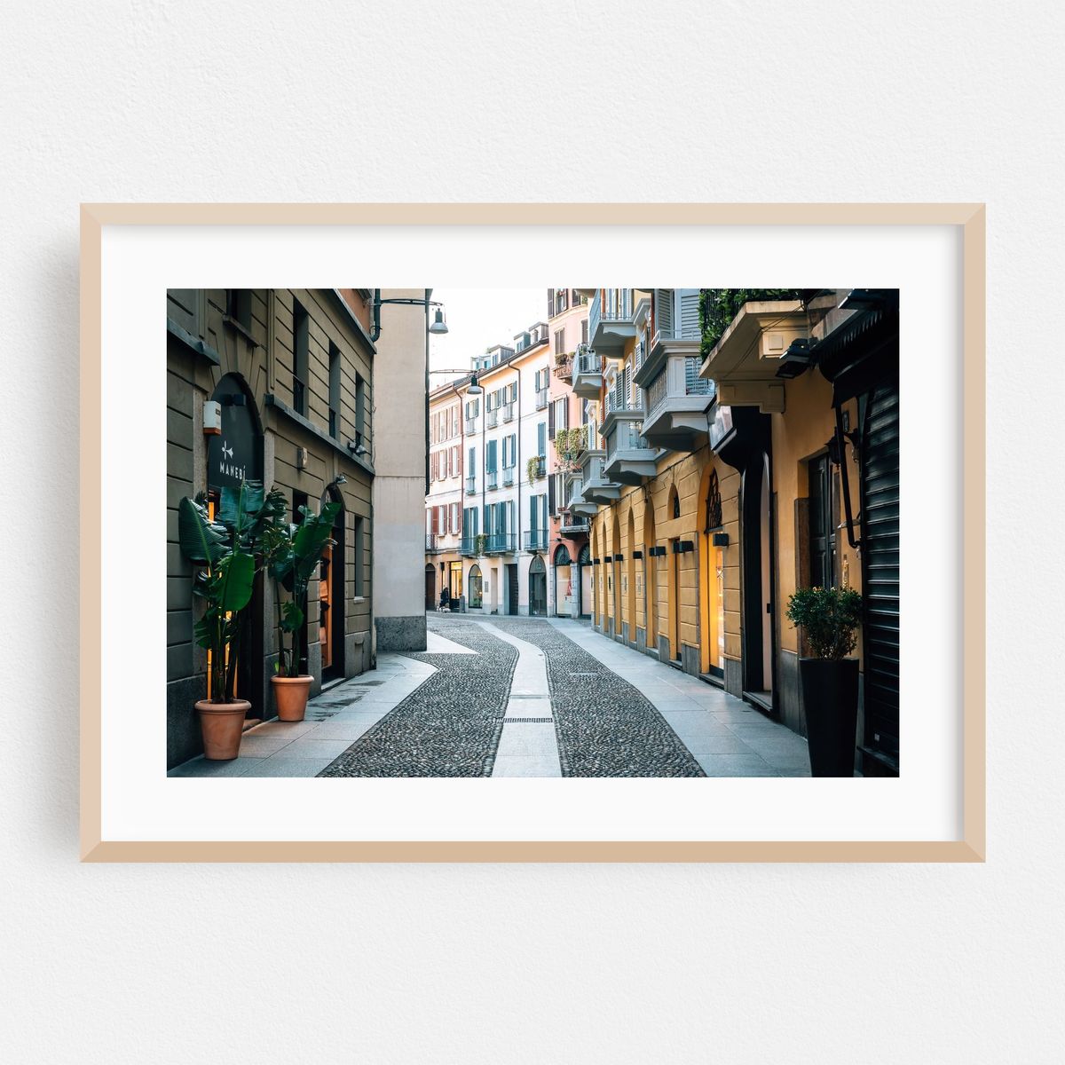 Colorful Brera 02 – image 1 of 6
