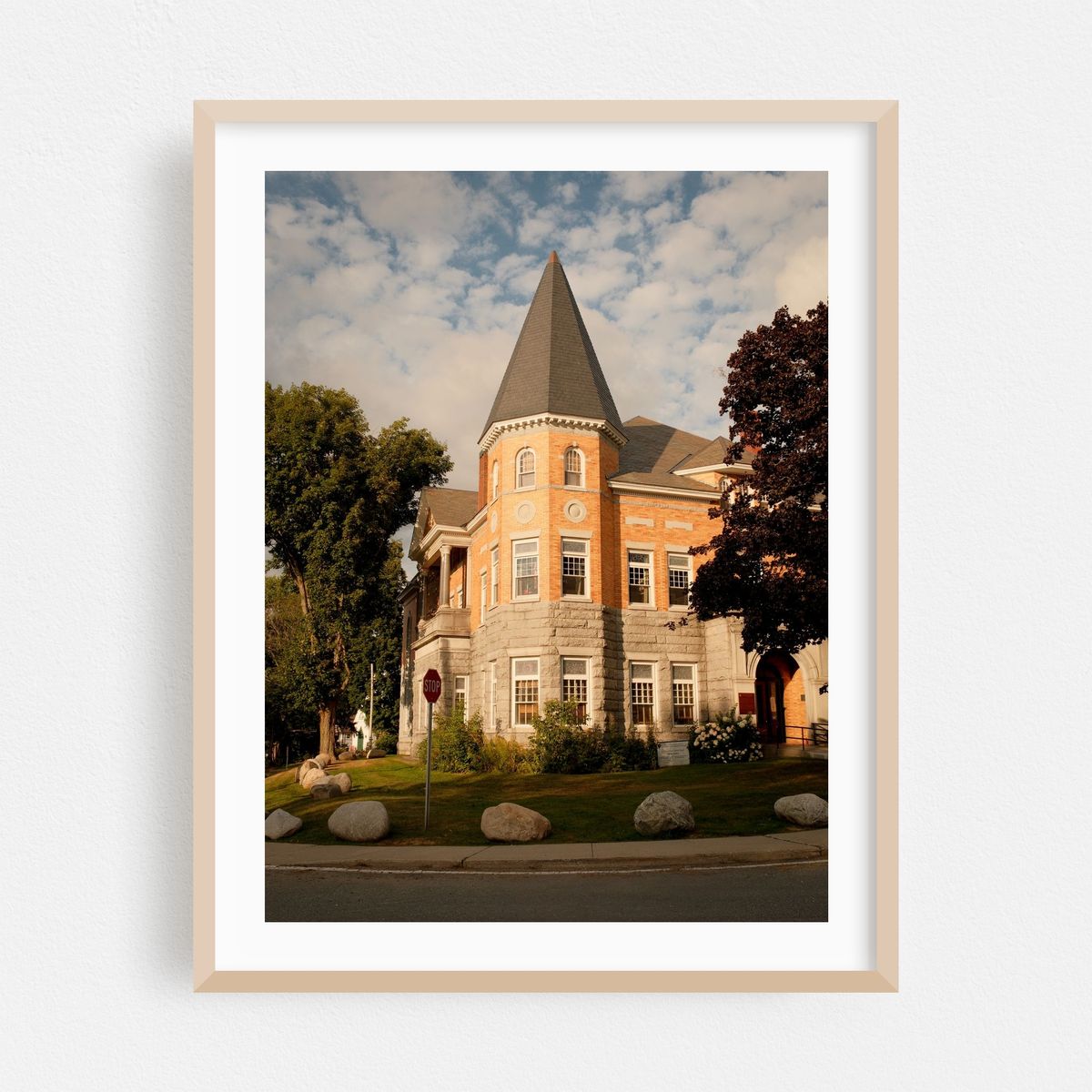 Haskell Free Library, Derby Line – image 1 of 3