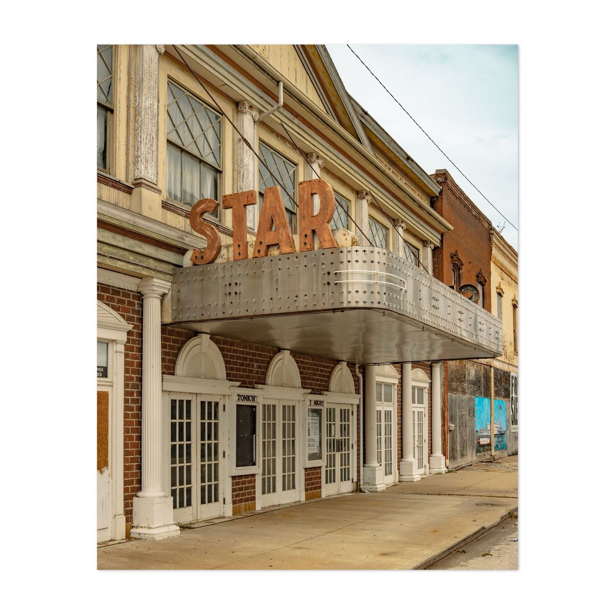 Star Theatre in Hannibal 02 – image 1 of 2