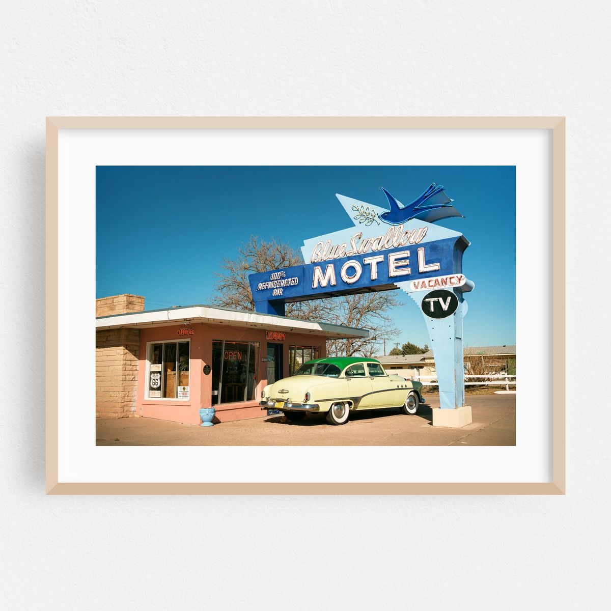 Blue Swallow Motel, Tucumcari – image 1 of 6