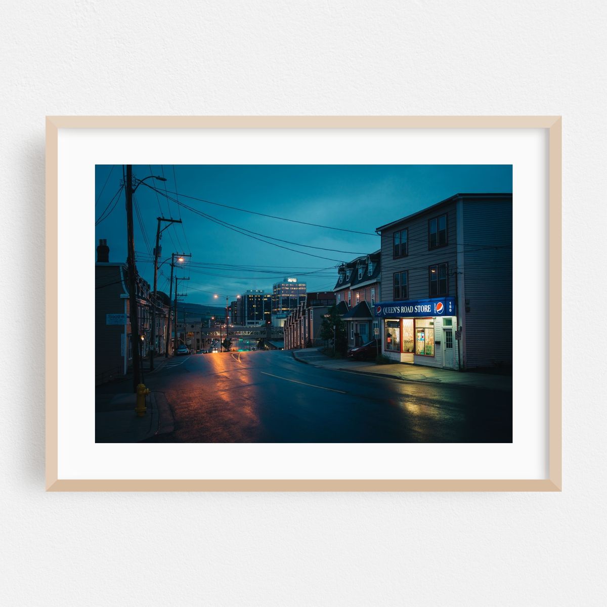Queen's Road Store 02 – image 1 of 6