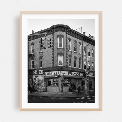 Tony's Pizza B&W