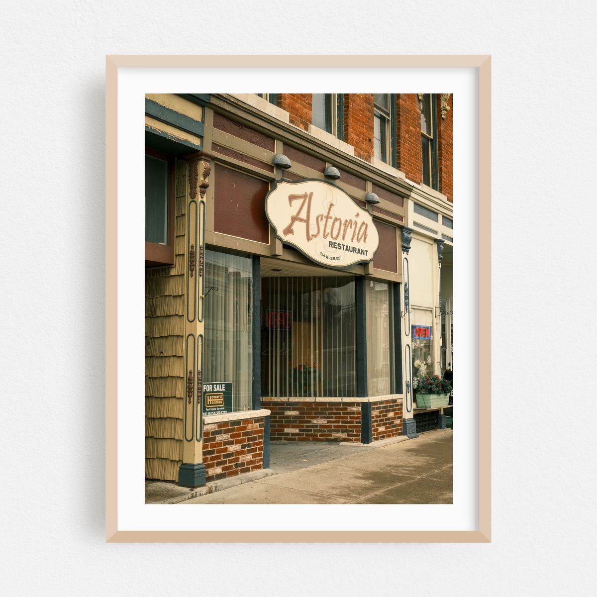 Astoria Restaurant, Phelps – image 1 of 3