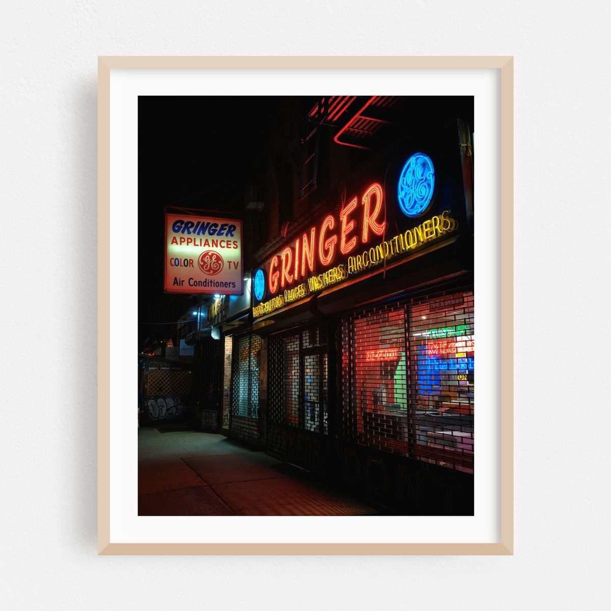 Gringer & Sons, East Village 01 – image 1 of 12
