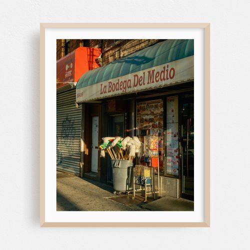 Bodega Del Medio, Elmhurst 01