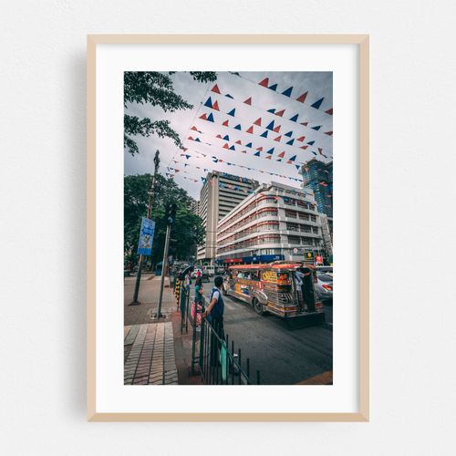 Jeepney in Binondo 02