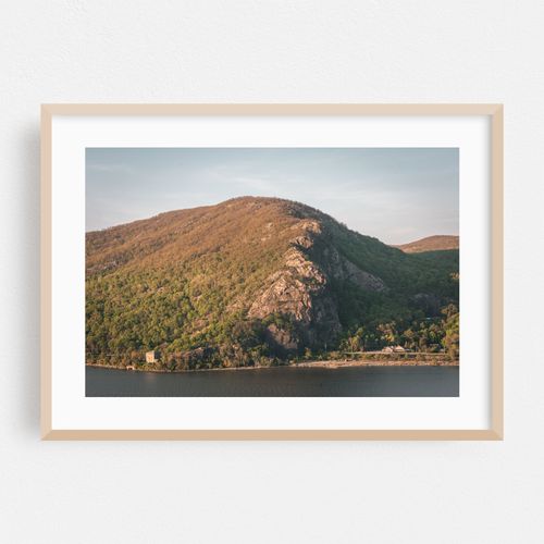 Breakneck from Storm King 01