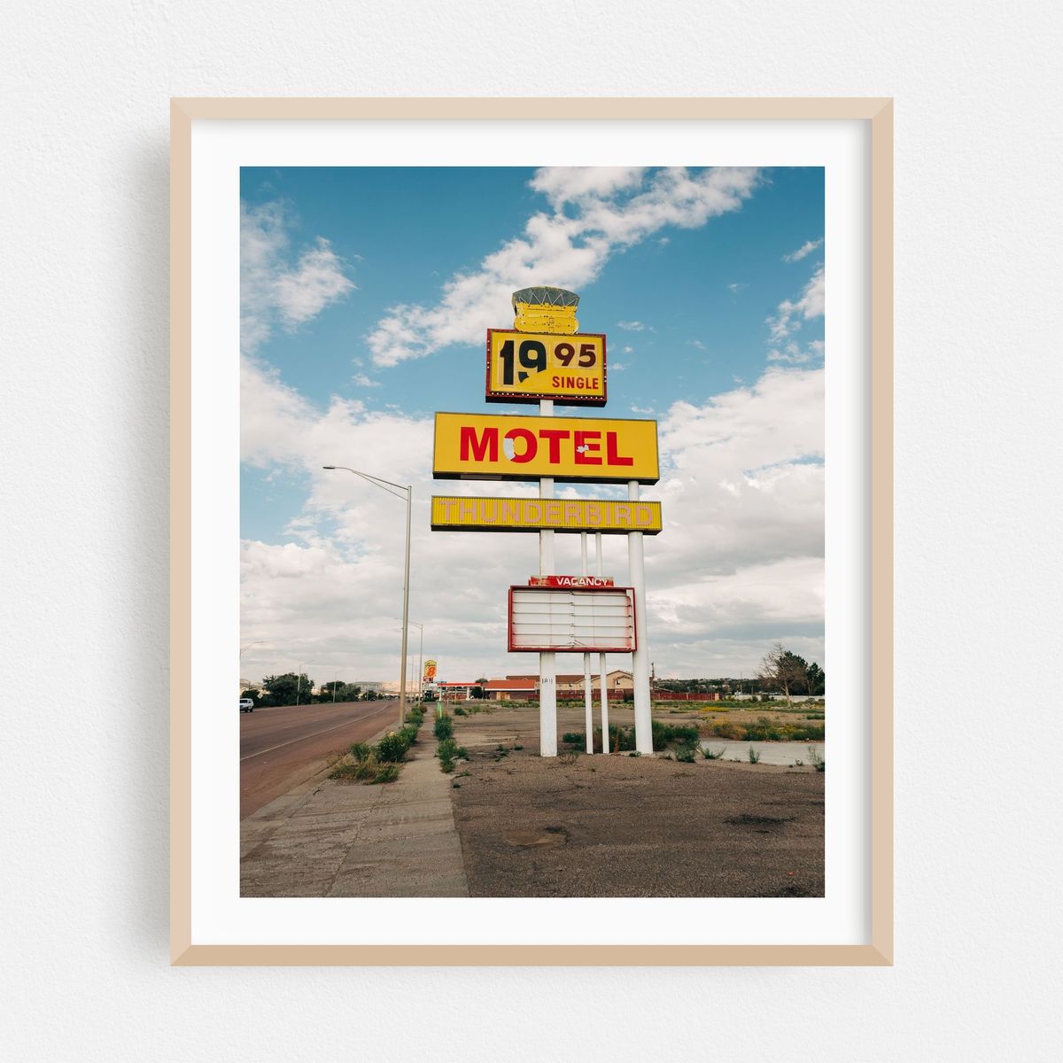 Motel Thunderbird, Route 66 – image 1 of 12