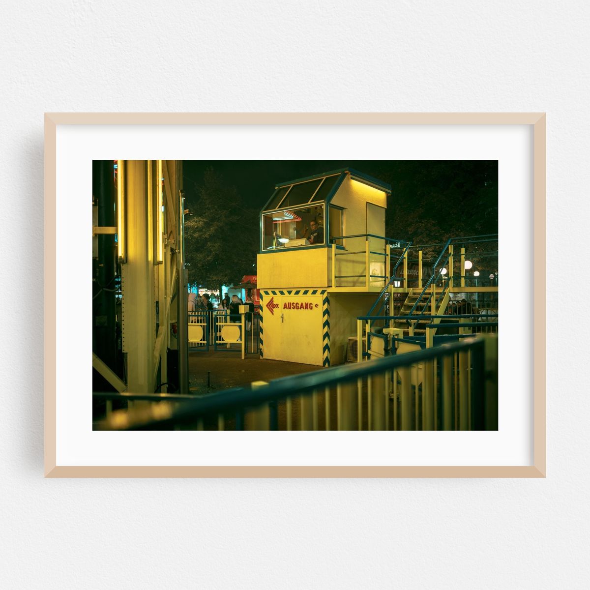 Yellow, Prater – image 1 of 6