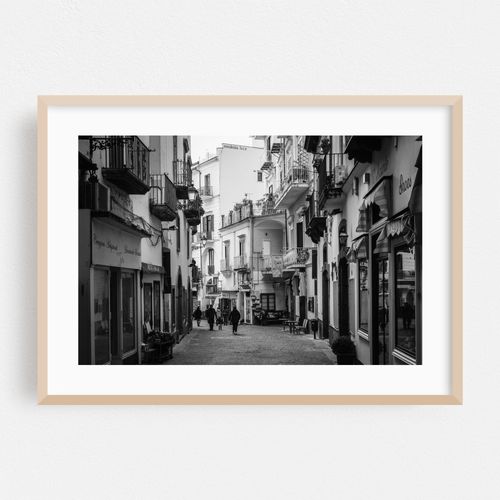 Via Lorenzo D'Amalfi B&W