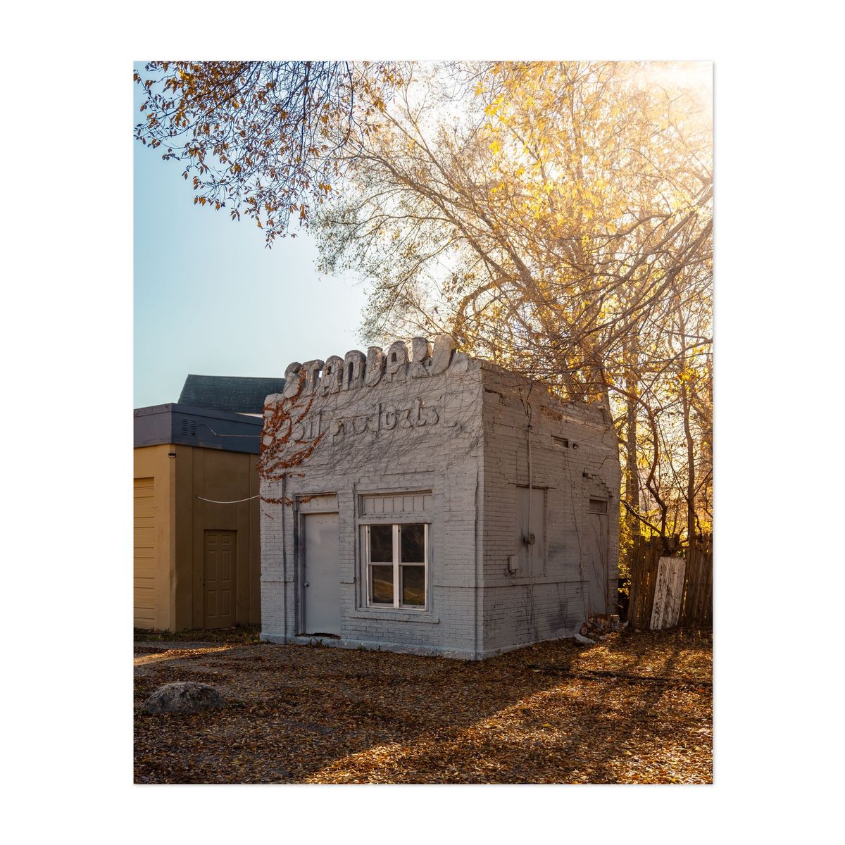 Old Standard Station in Peoria – image 1 of 2