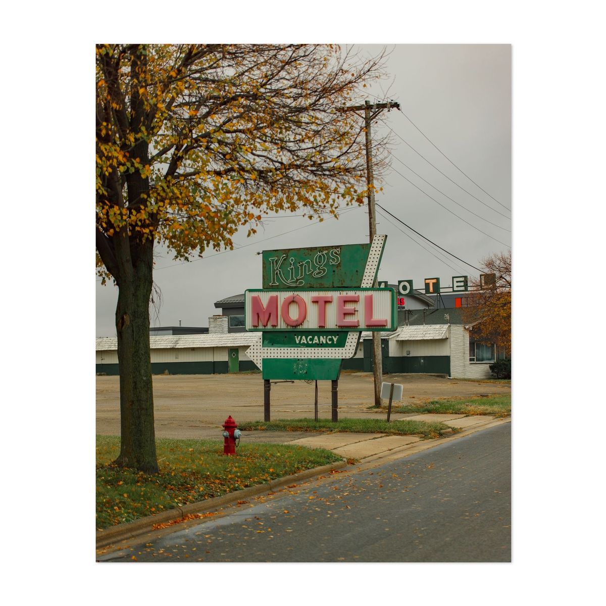 Kings Motel 01 – image 1 of 2