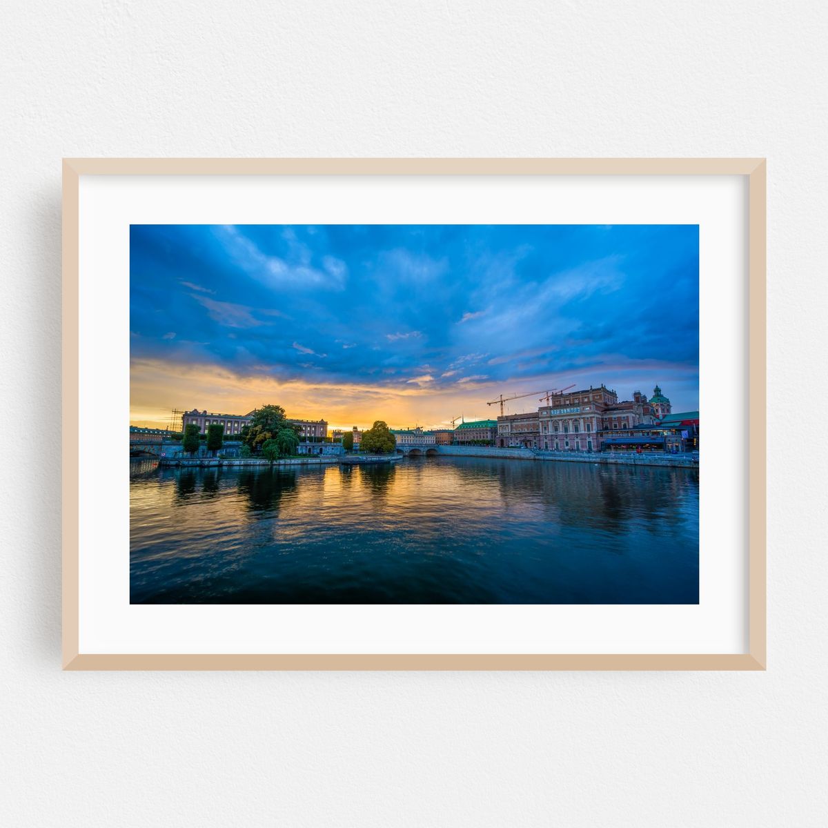 Sunset Helgeandsholmen – image 1 of 6