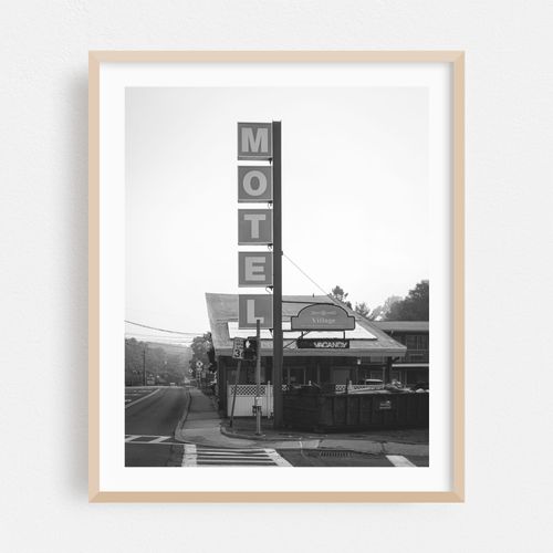 Motel Ellenville B&W