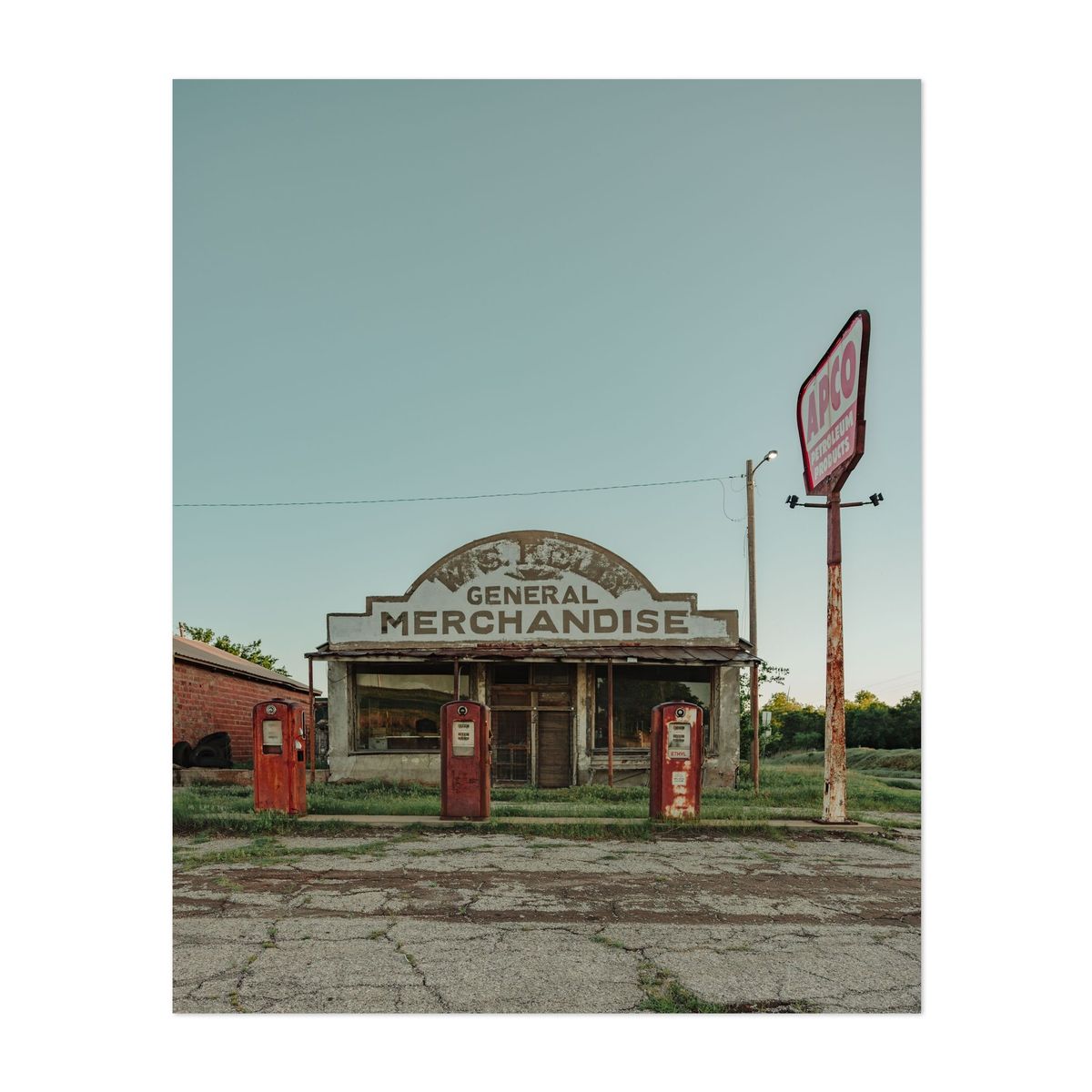 W.S. Kelly Gas Station 02 – image 1 of 2