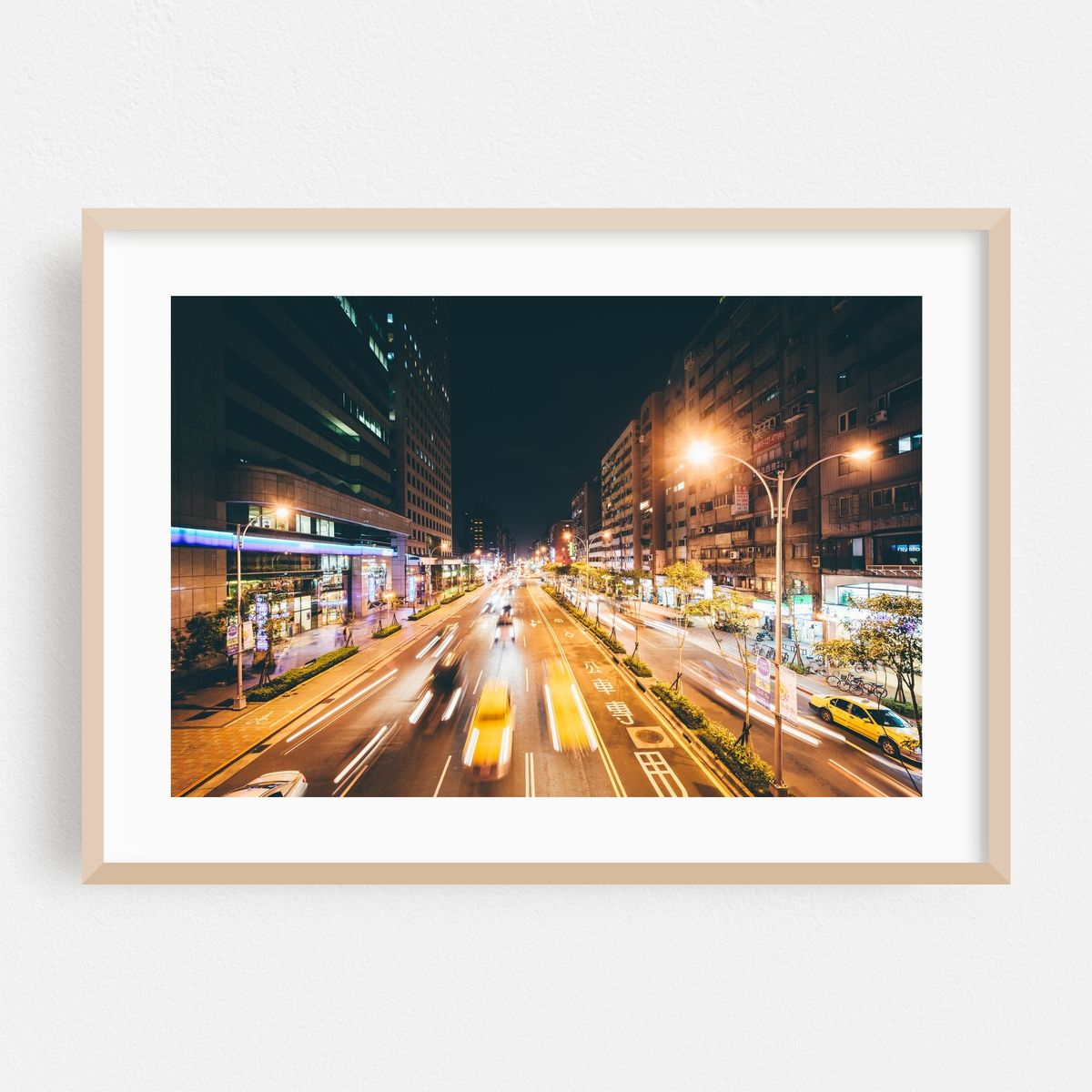 Traffic on Xinyi Road 02 – image 1 of 6