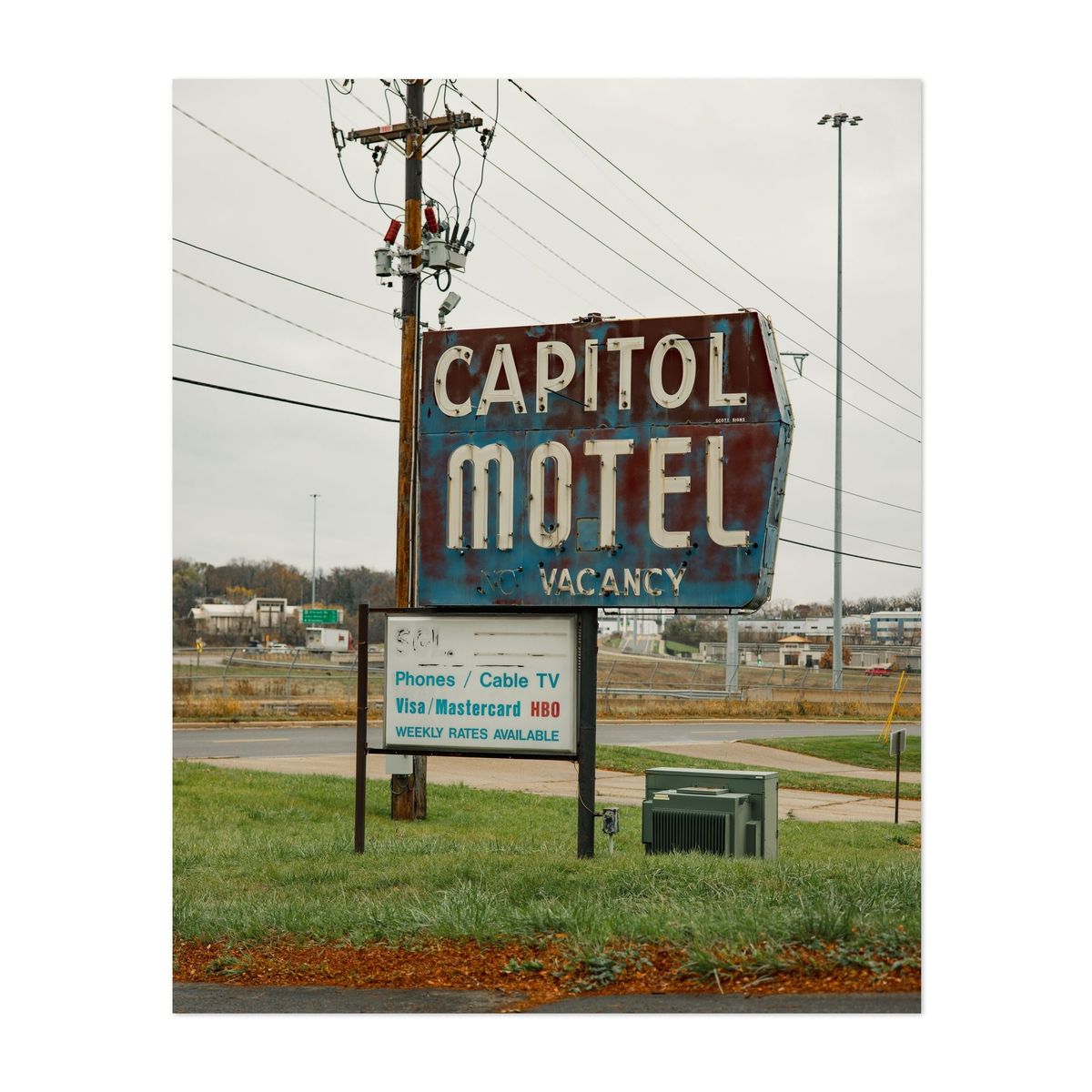 Capitol Motel Sign 01 – image 1 of 2