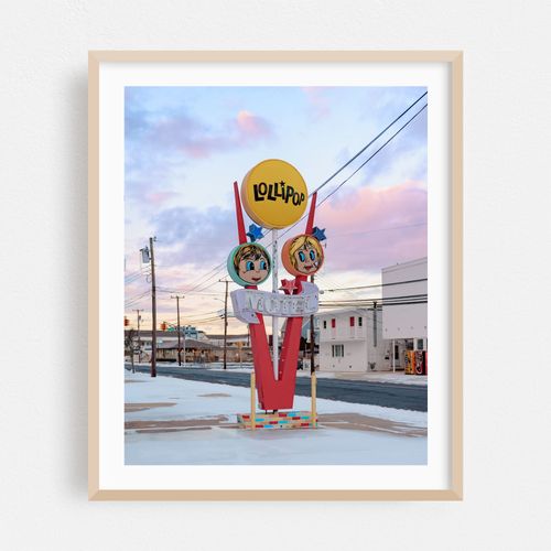 Lollipop Motel Sunrise in Winter 02