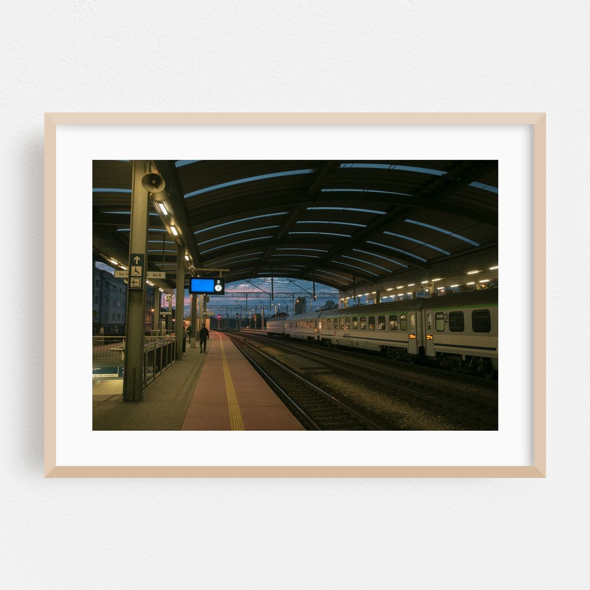 Katowice Dworzec 04 – image 1 of 6