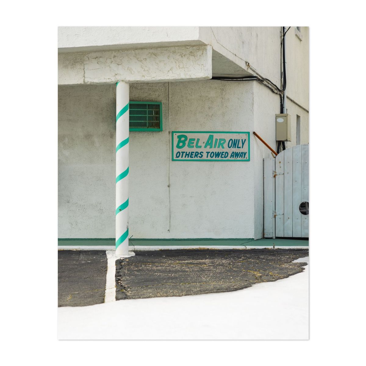 Bel-Air Motel in Winter 02 – image 1 of 2