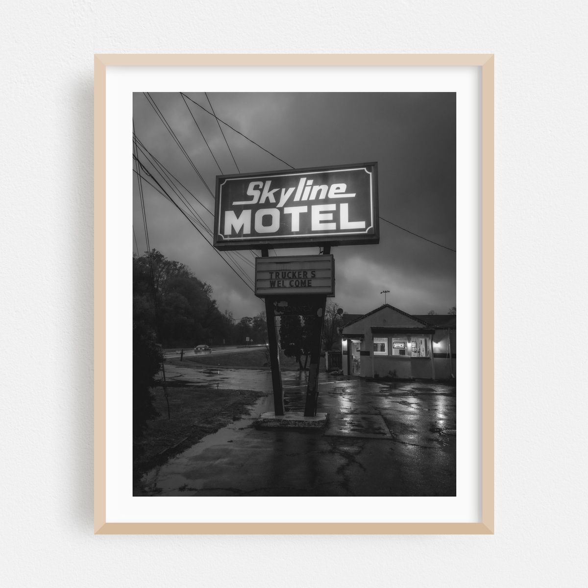 Skyline Motel, Roanoke B&W – image 1 of 12