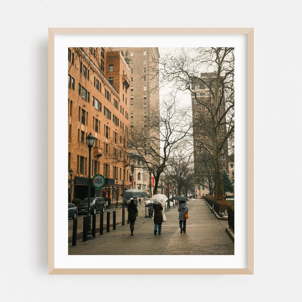 Walking at Rittenhouse Square, Philadelphia – image 1 of 12