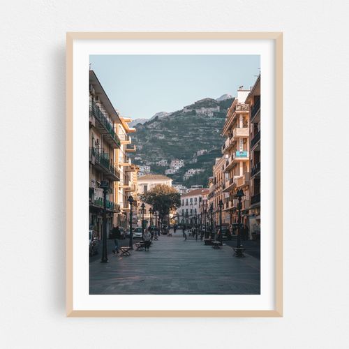 City and Mountains, Maiori