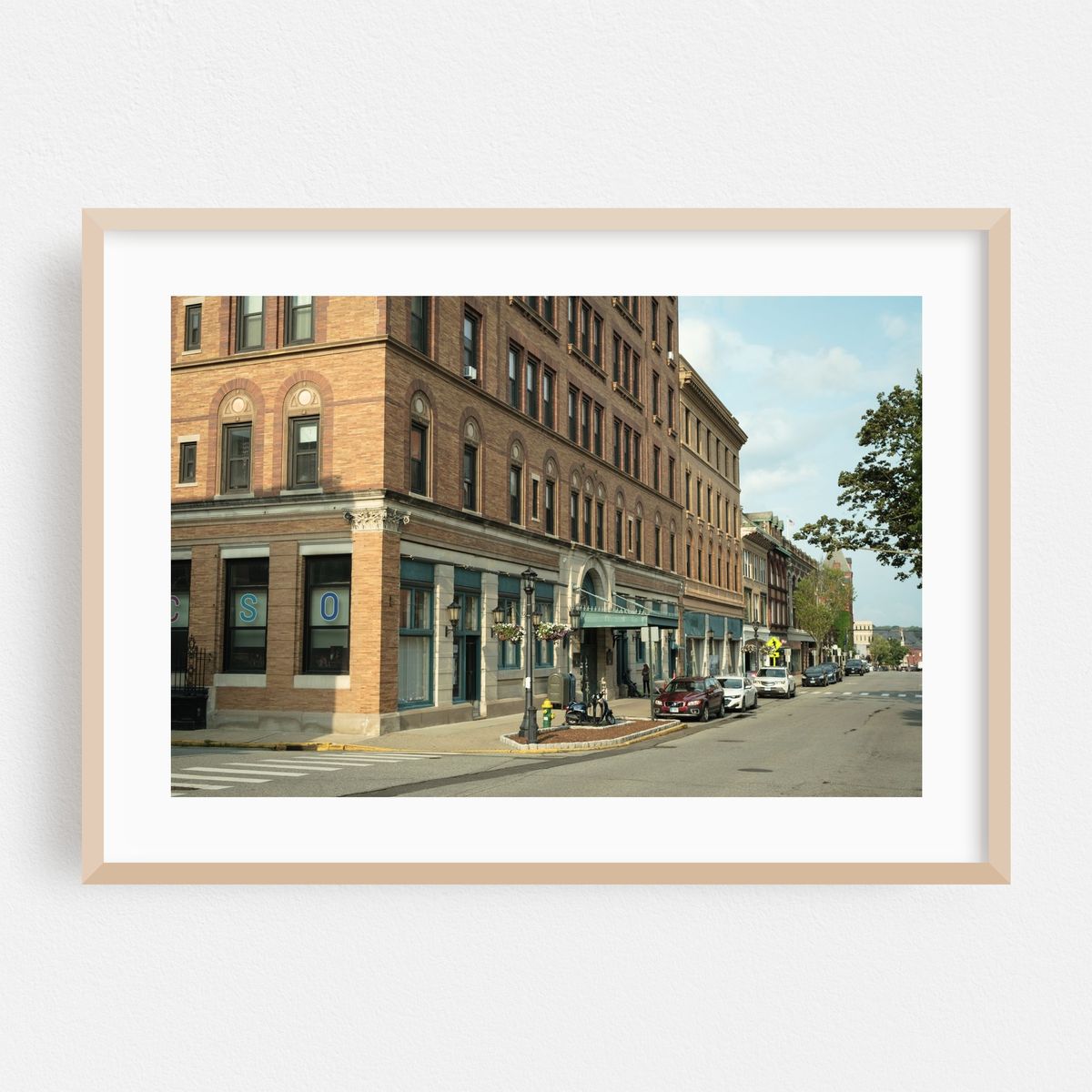 Mohican Hotel, New London 02 – image 1 of 6