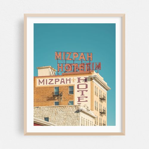 Mizpah Motel Sign 01